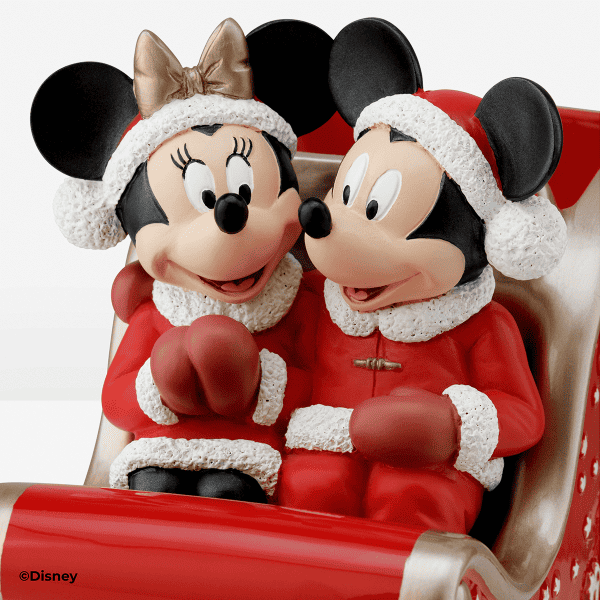 Front view of Christmas with Disney Mickey Mouse and Minnie Mouse Scentsy Warmer