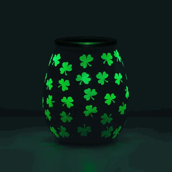 Clover Scentsy Warmer - Dark Room