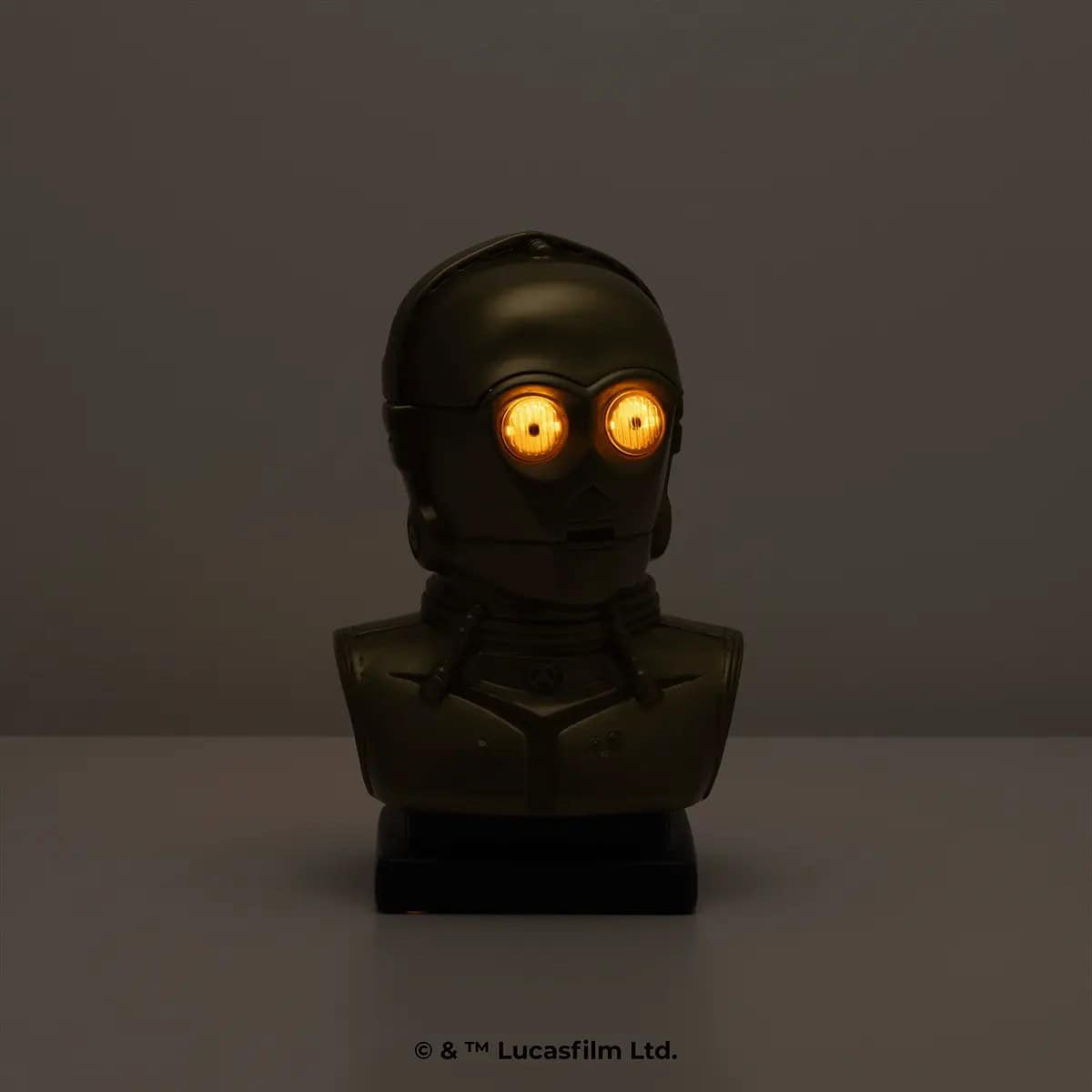 C-3PO Scentsy Warmer - Dark Room