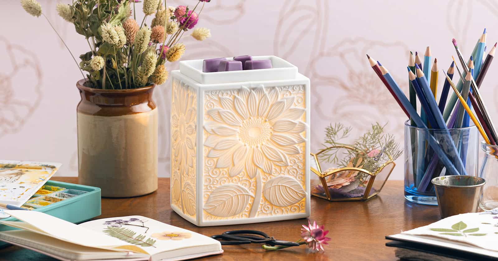 Sunburst Scentsy Warmer - Styled