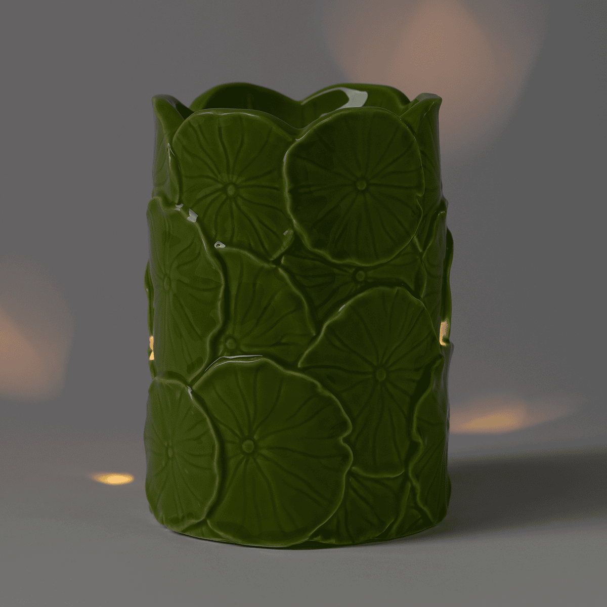 Leap & Lily Scentsy Warmer - Dark Room